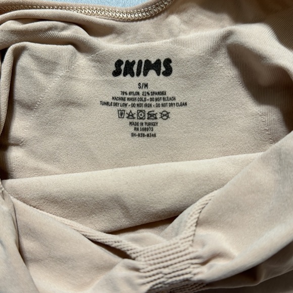 SKIMS
Seamless Sculpt Brief Bodysuit - Sienna NWOT - Picture 8 of 8